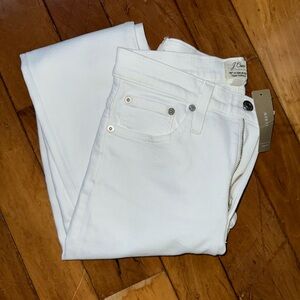 10" high-rise skinny jean in signature stretch toothpick. Size 28. NWT